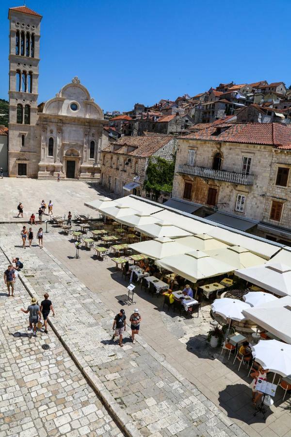 Hvar Piazza Apartment Hvar Town Bagian luar foto